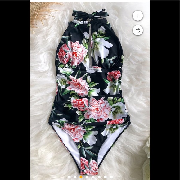 🎁Cupshe Keep Secrets One Piece Halter Swimsuit-M - Picture 4 of 13